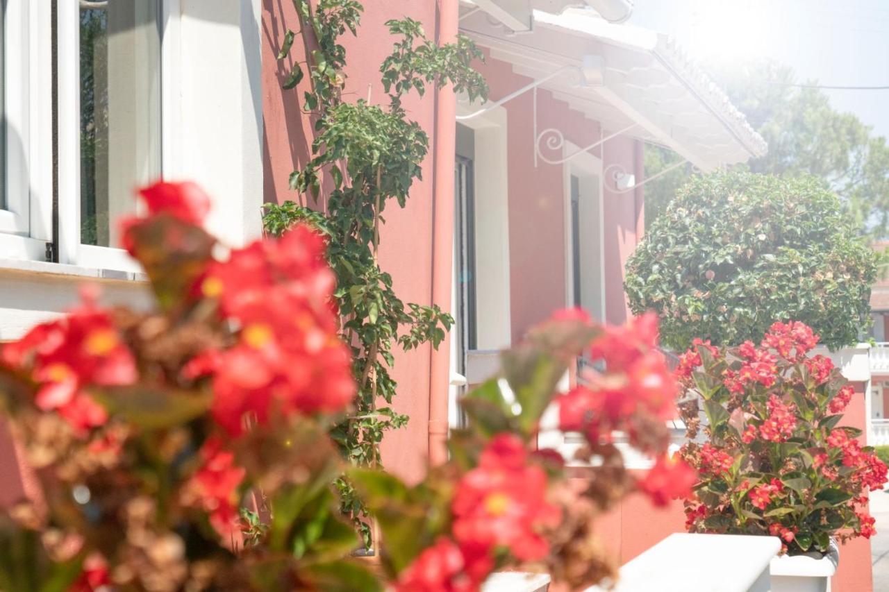 Villa Lefko'S House- Contemporary, Fully Renovated House Kassiopi Exterior foto